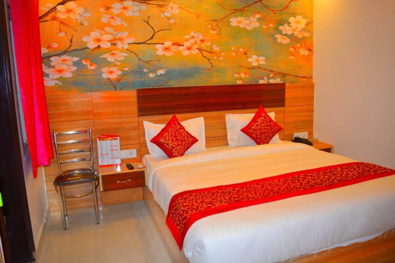 Hotel O Alpha Stay New Delhi Exterior photo
