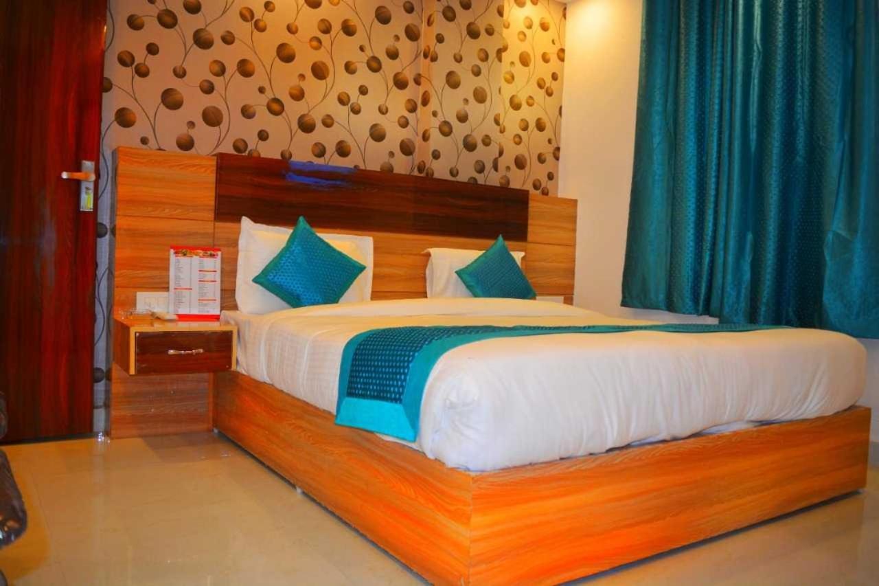 Hotel O Alpha Stay New Delhi Exterior photo